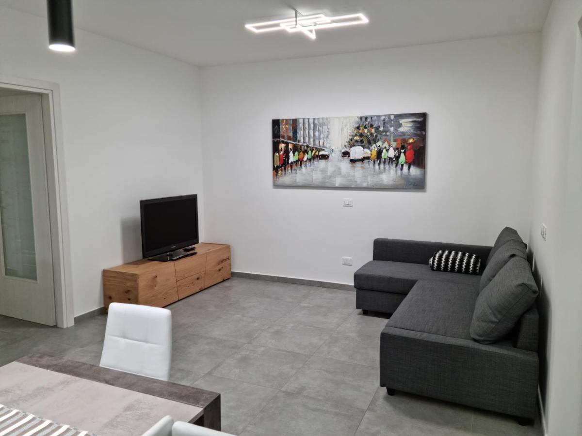 Kd Apartment, Accogliente, Moderno E Spazioso. Кастель-ди-Сангро Экстерьер фото