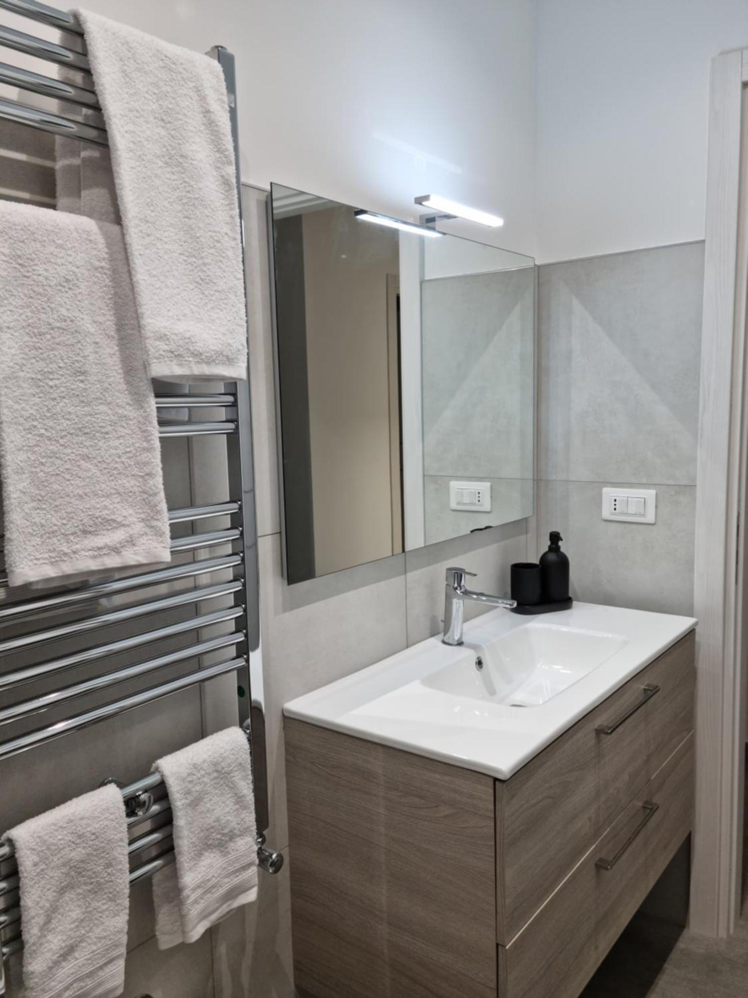 Kd Apartment, Accogliente, Moderno E Spazioso. Кастель-ди-Сангро Экстерьер фото
